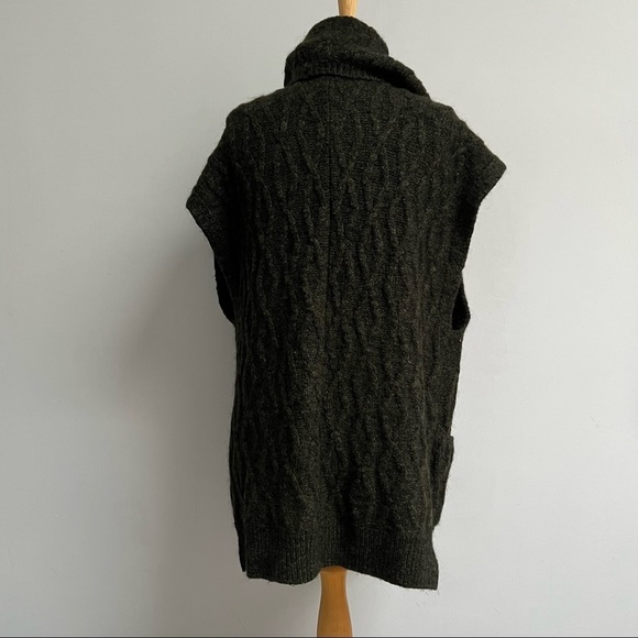 Alice + Olivia Alpaca Wool Knit Sweater Vest - Picture 2 of 13